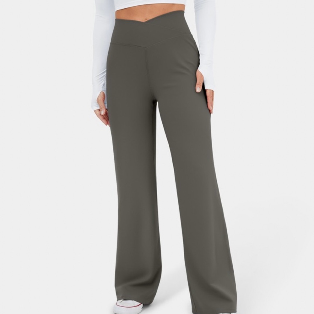 Halara crossover high waisted pants